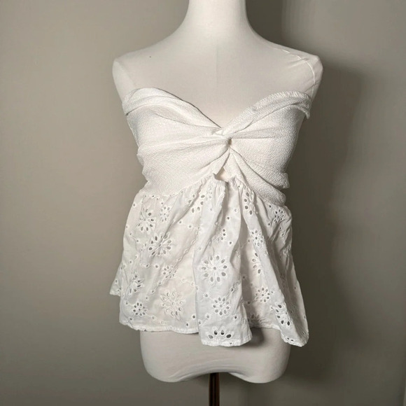 Eyelet cottagecore  strapless shirt S - Picture 4 of 5